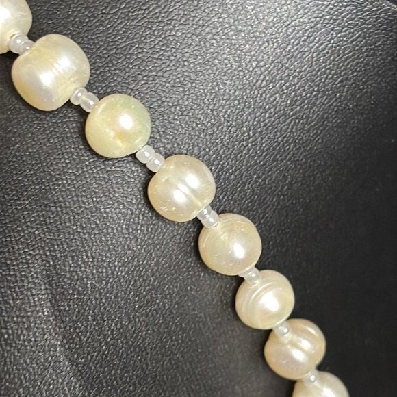 Baroque Pearl Classy Beaded Necklace​ - Picture 5 of 8